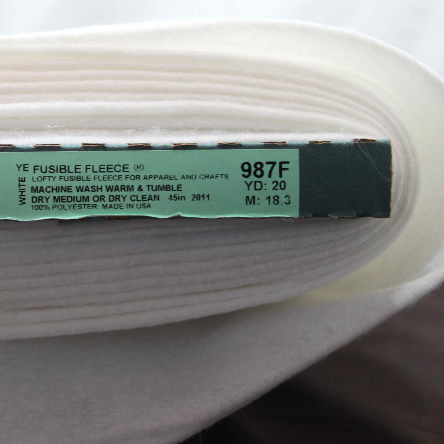 Pellon Fusible Fleece #987F - Sold by 1/2 yard